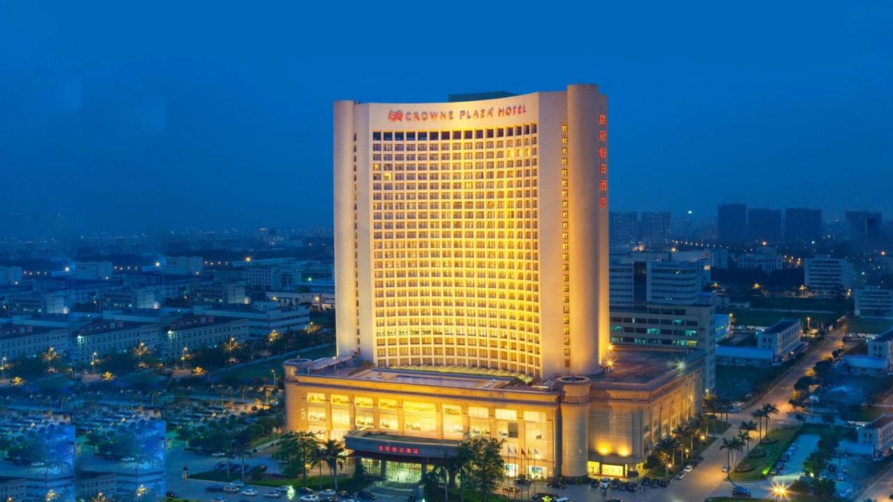 คราวน์ พลาซา จ้านเจียง กังอี้ Hotel ภายนอก รูปภาพ