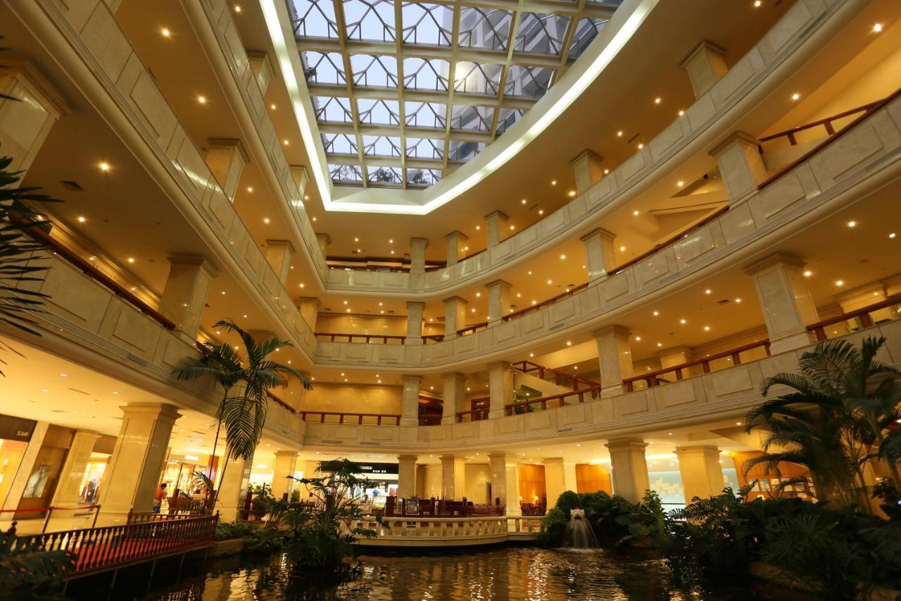 คราวน์ พลาซา จ้านเจียง กังอี้ Hotel ภายนอก รูปภาพ