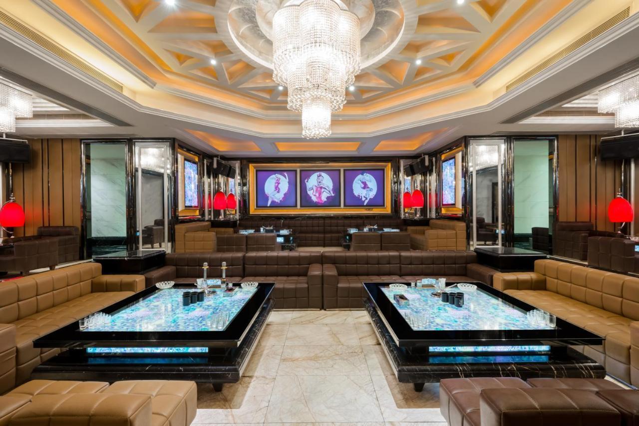 คราวน์ พลาซา จ้านเจียง กังอี้ Hotel ภายนอก รูปภาพ
